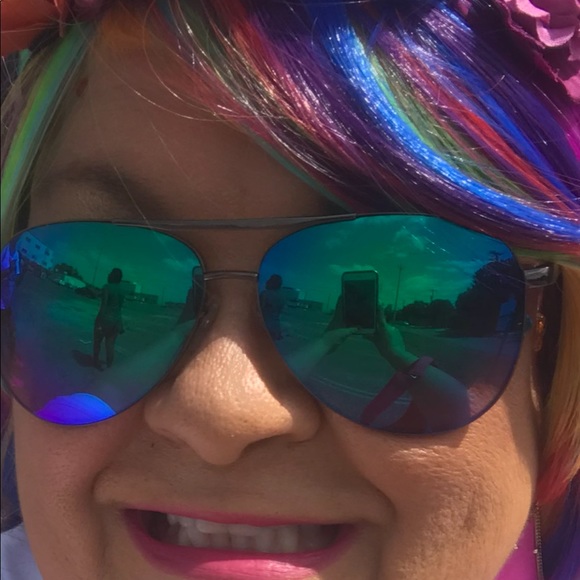 Meet your Posher, Veronica - Picture 7 of 8